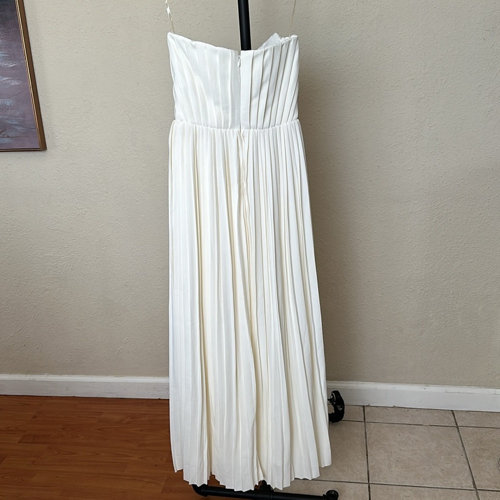 HOUSE OF CB 'Amorata'‎ Ivory Pleated Maxi Dress NWOT size XS D-DD - Picture 7 of 17